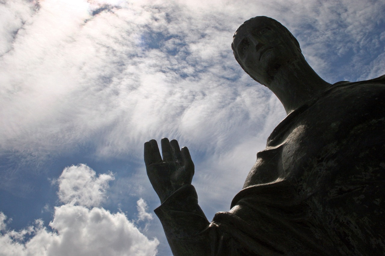 Foto de um dos santos da catedral de Brasília